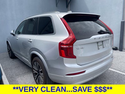 2022 Volvo XC90 T5 Momentum