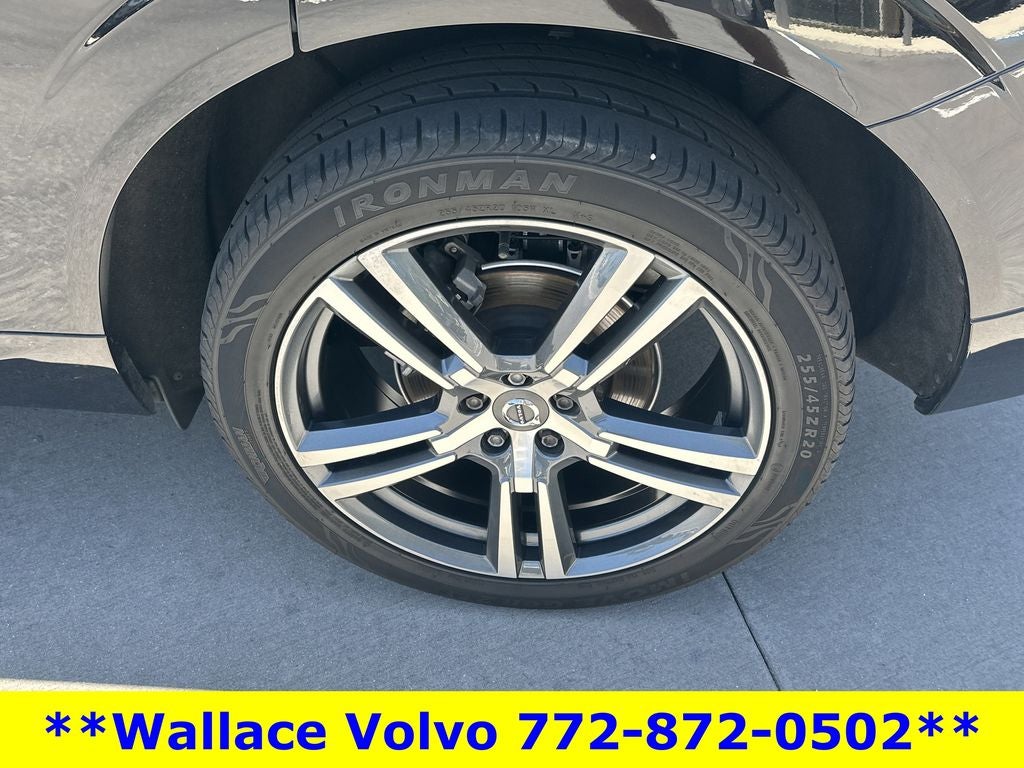 2020 Volvo XC60 T5 Momentum