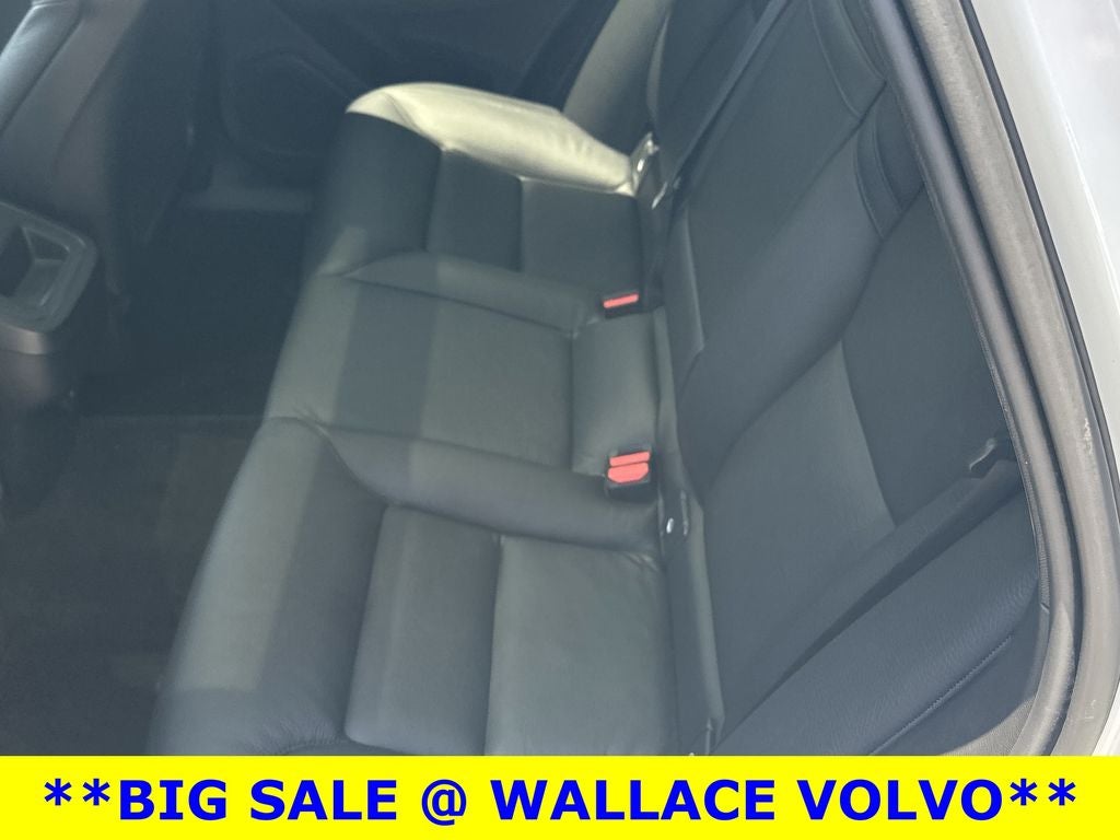 2021 Volvo XC60 T5 Momentum