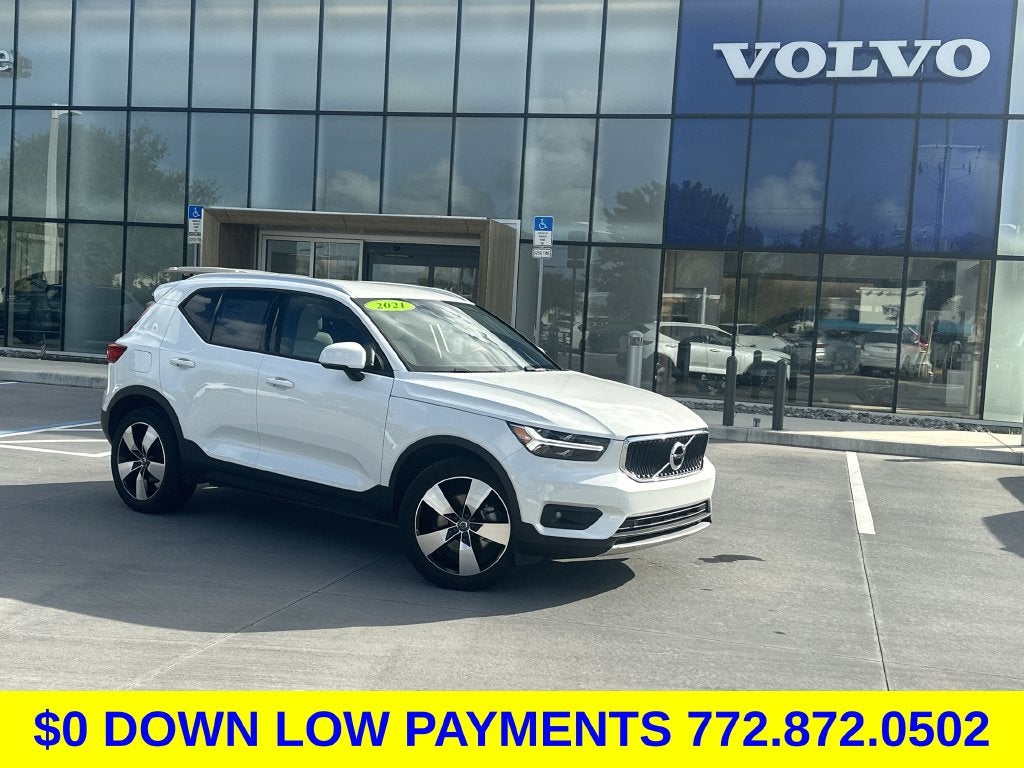 2021 Volvo XC40 Momentum
