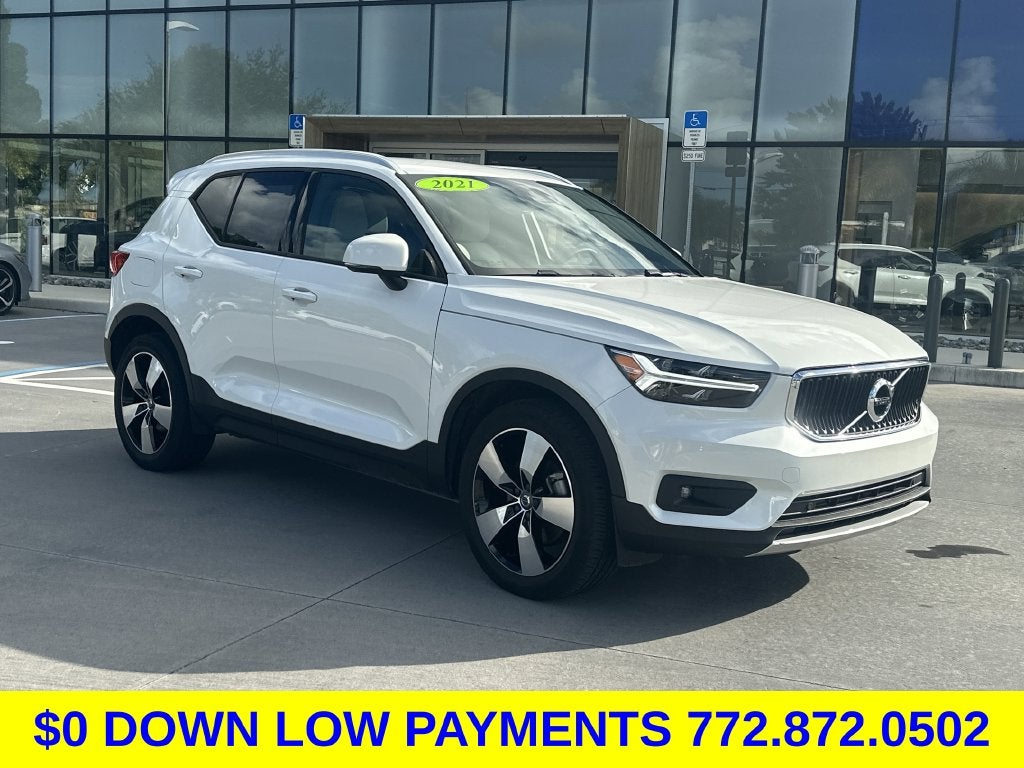 2021 Volvo XC40 Momentum