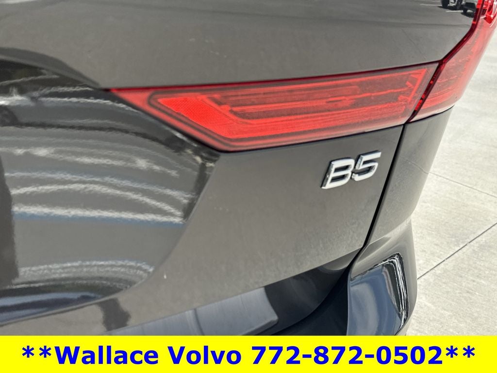 2023 Volvo XC60 B5 Plus Bright Theme