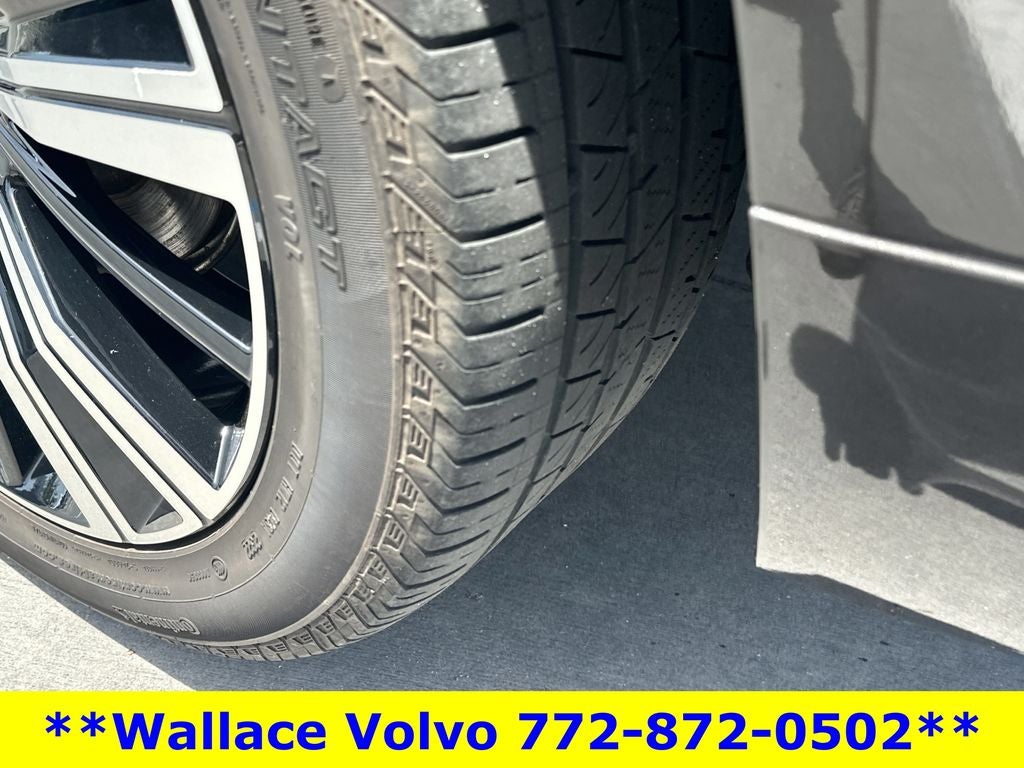 2023 Volvo XC60 B5 Plus Bright Theme