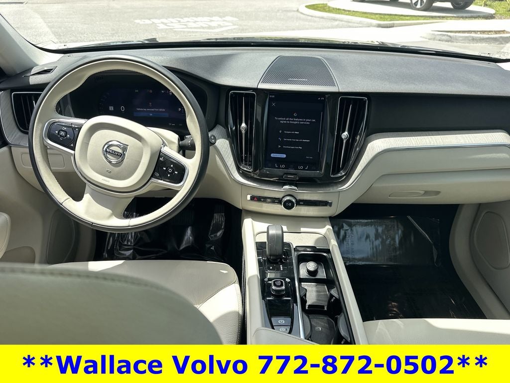 2023 Volvo XC60 B5 Plus Bright Theme