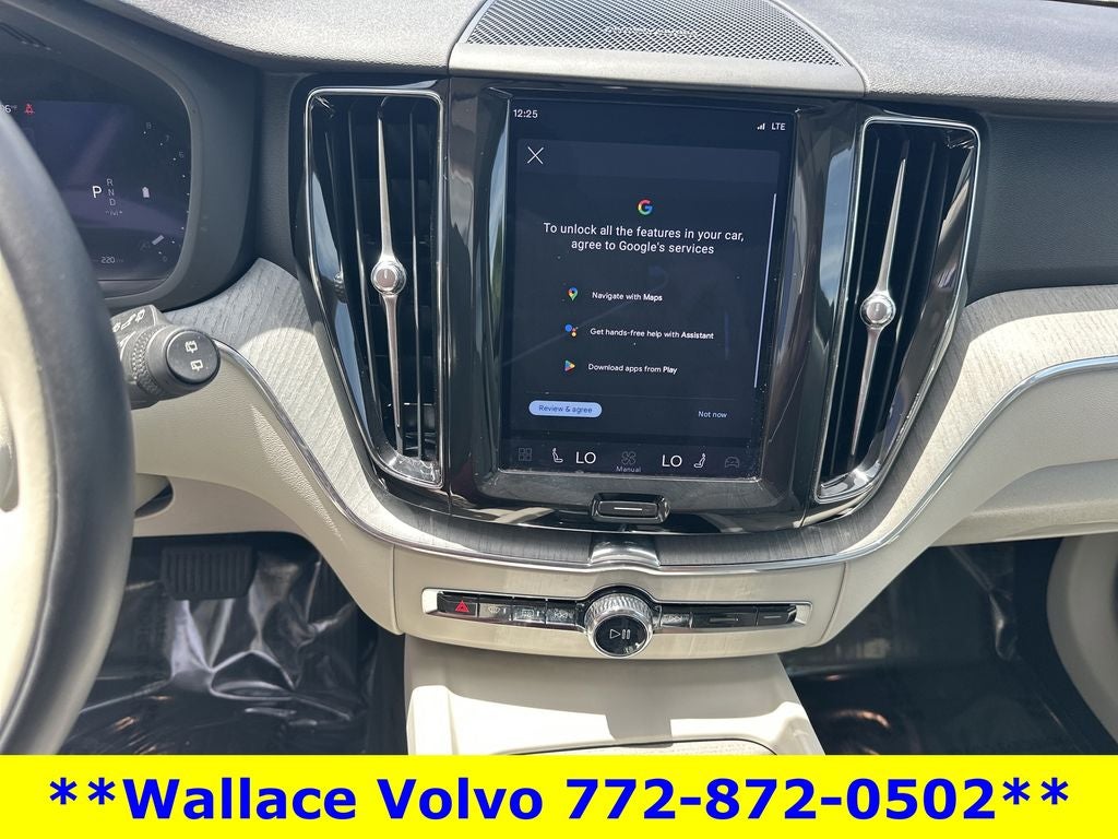 2023 Volvo XC60 B5 Plus Bright Theme