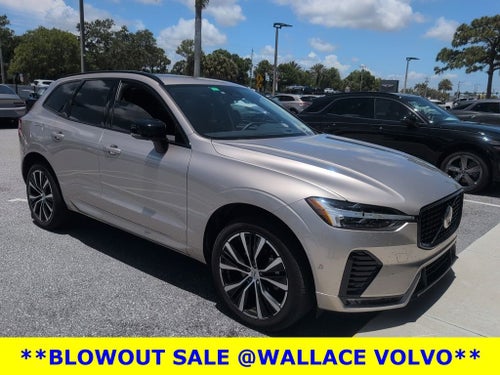 2024 Volvo XC60 B5 Ultimate Dark Theme