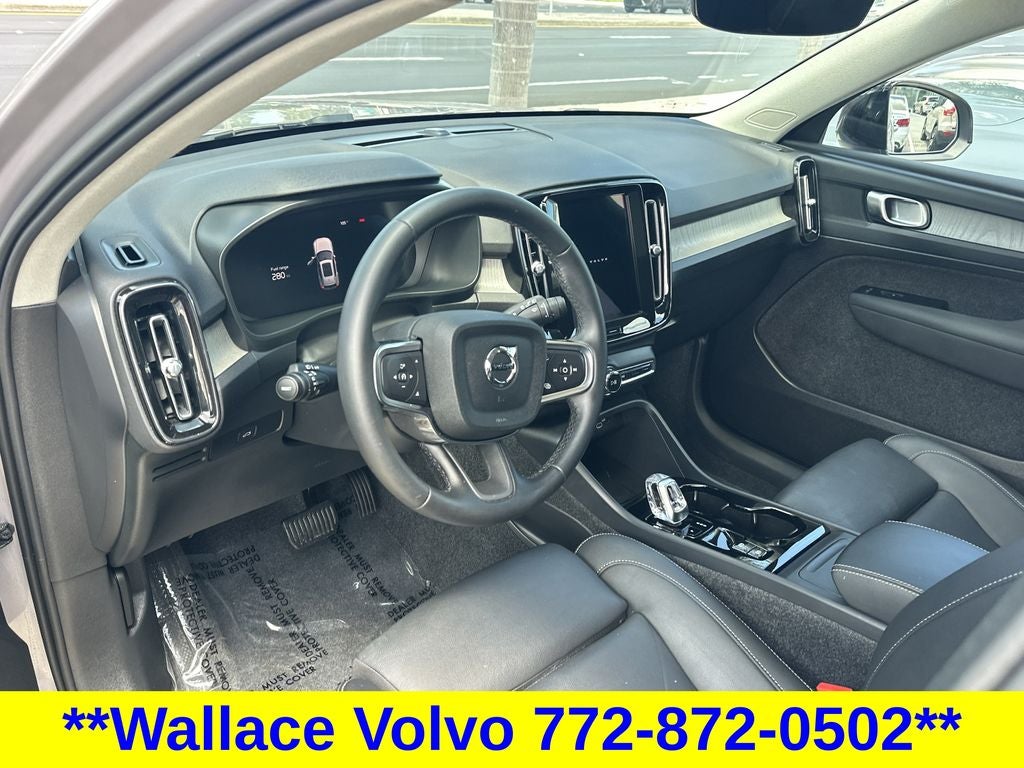 2026 Volvo XC40 B5 Plus