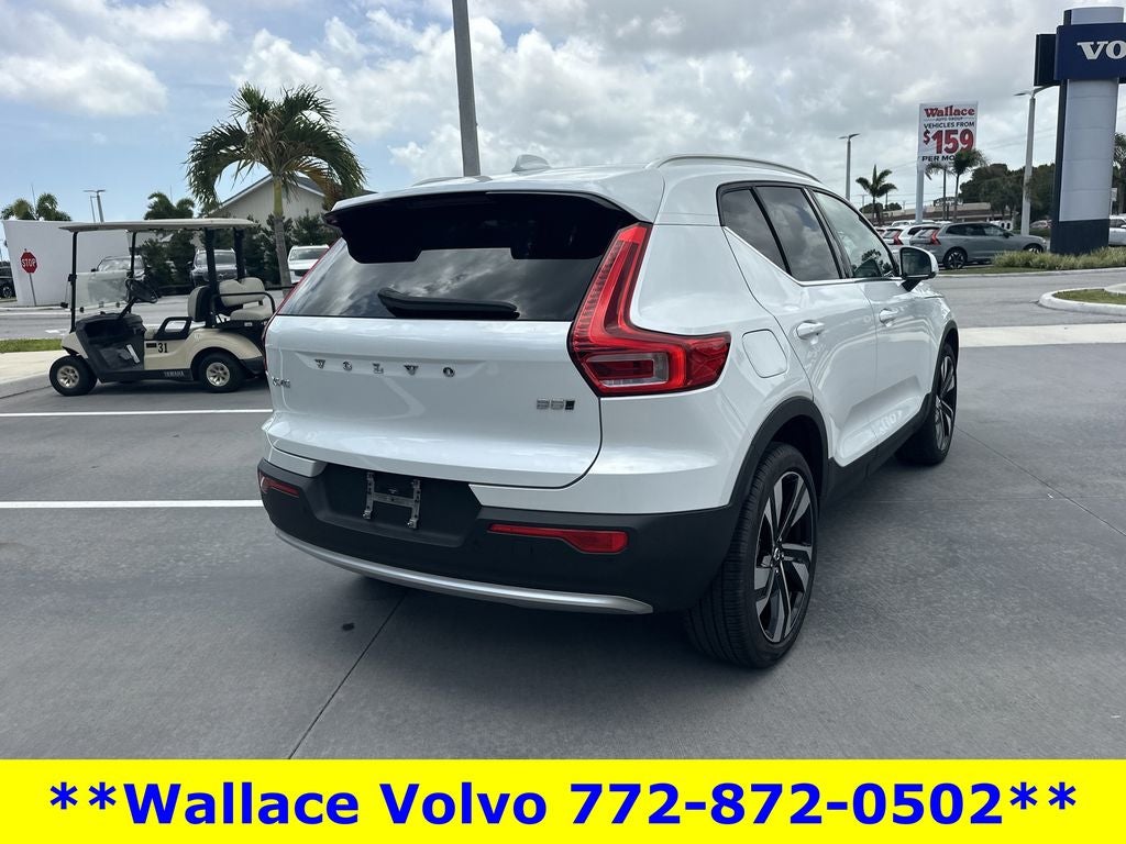 2023 Volvo XC40 B5 Plus Bright Theme