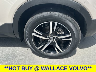 2024 Volvo XC40 B5 Core