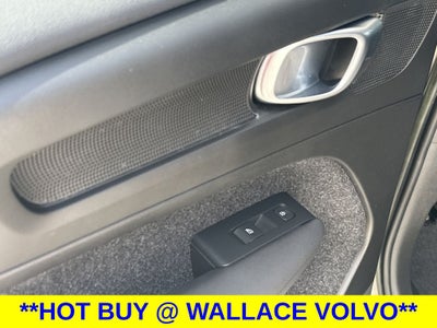 2024 Volvo XC40 B5 Core