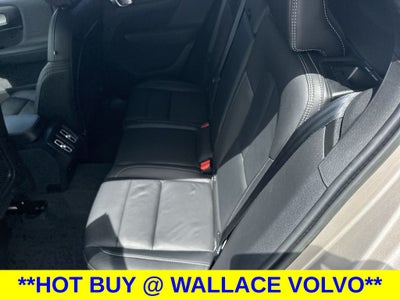 2024 Volvo XC40 B5 Core