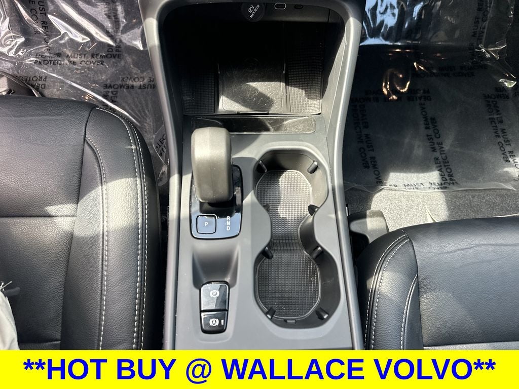 2024 Volvo XC40 B5 Core