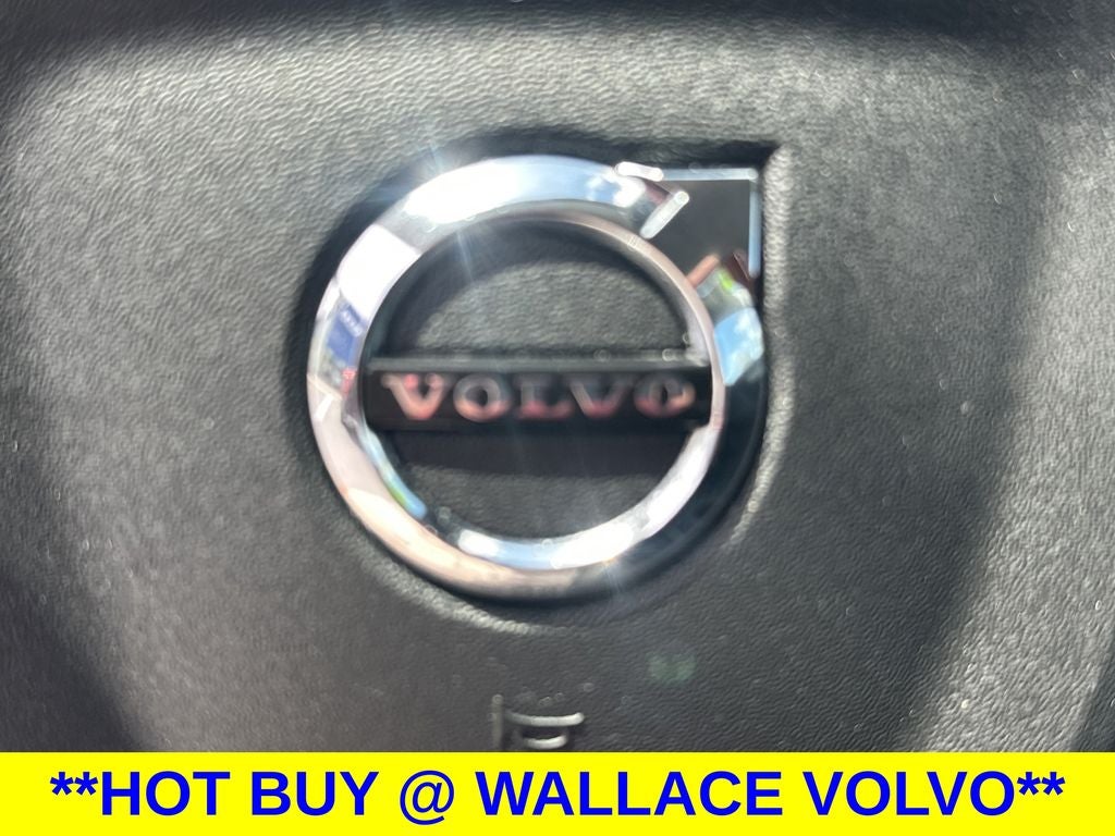 2024 Volvo XC40 B5 Core