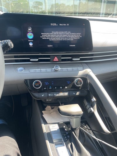 2023 Hyundai ELANTRA SEL