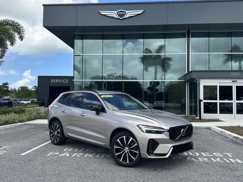 2023 Volvo XC60 B5 Plus Dark Theme