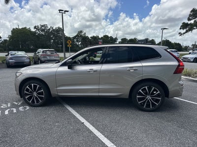 2023 Volvo XC60 B5 Plus Dark Theme