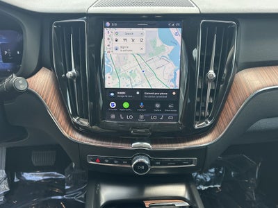 2023 Volvo XC60 B5 Plus Dark Theme