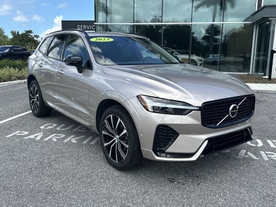 2023 Volvo XC60 B5 Plus Dark Theme