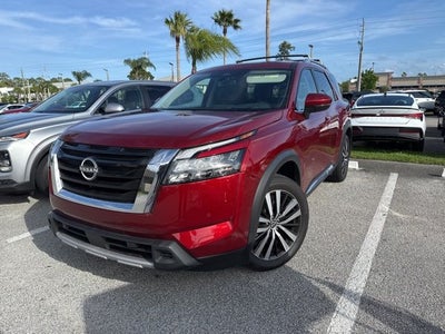 2025 Nissan Pathfinder Platinum