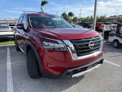 2025 Nissan Pathfinder Platinum
