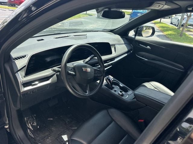 2025 Cadillac XT4 Premium Luxury