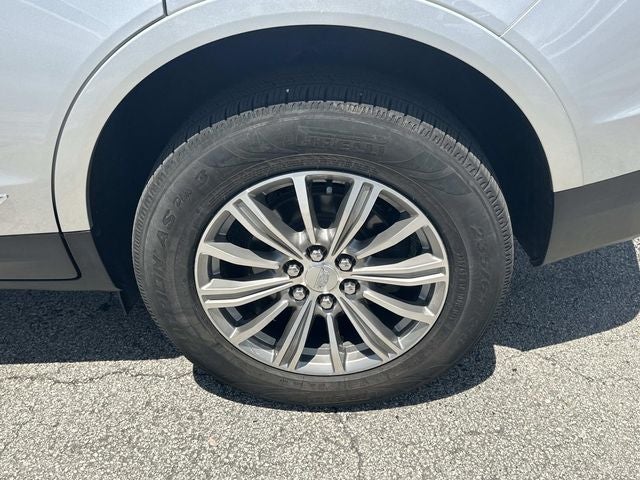 2025 Cadillac XT5 Luxury