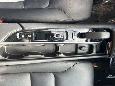 2024 Volvo XC90 Recharge Plug-In Hybrid T8 Plus Bright Theme 7 Passenger