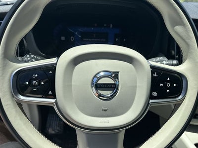 2023 Volvo XC60 B5 Plus Bright Theme
