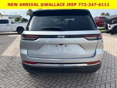 2025 Jeep Grand Cherokee Laredo