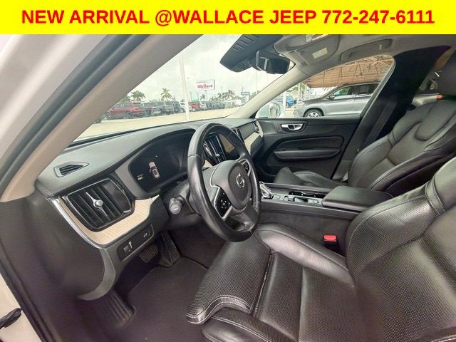 2022 Volvo XC60 B5 Inscription