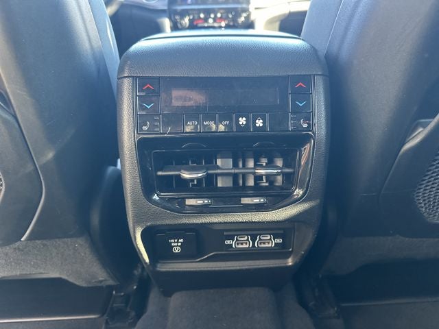 2022 Jeep Grand Cherokee L Summit