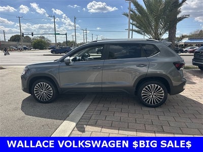 2025 Volkswagen Taos 1.5T SE