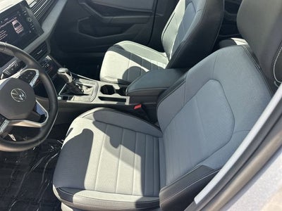 2025 Volkswagen Jetta SE