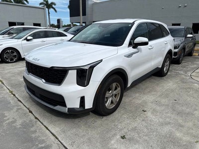 2025 Kia Sorento LX