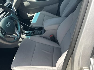 2020 Hyundai TUCSON SE
