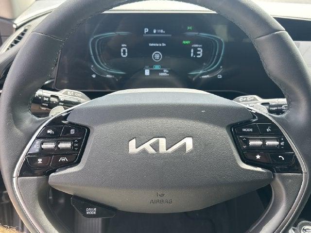 2025 Kia Niro SX