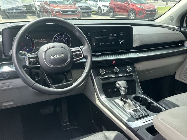 2024 Kia Carnival LX