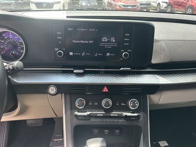 2024 Kia Carnival LX