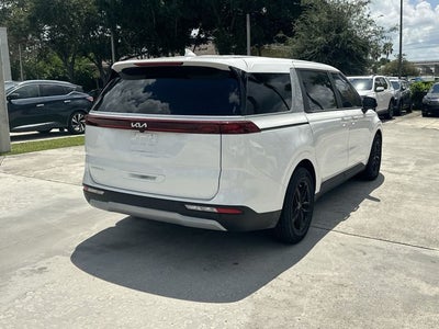 2024 Kia Carnival LX