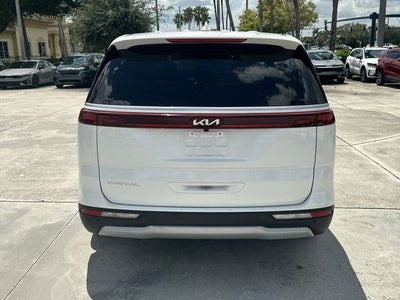 2024 Kia Carnival LX