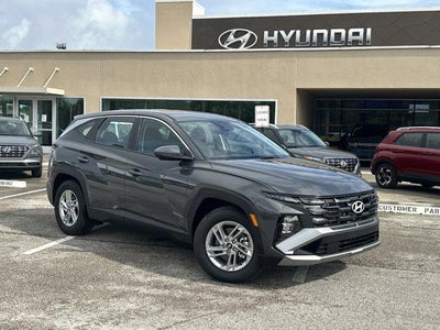 2026 Hyundai TUCSON SE