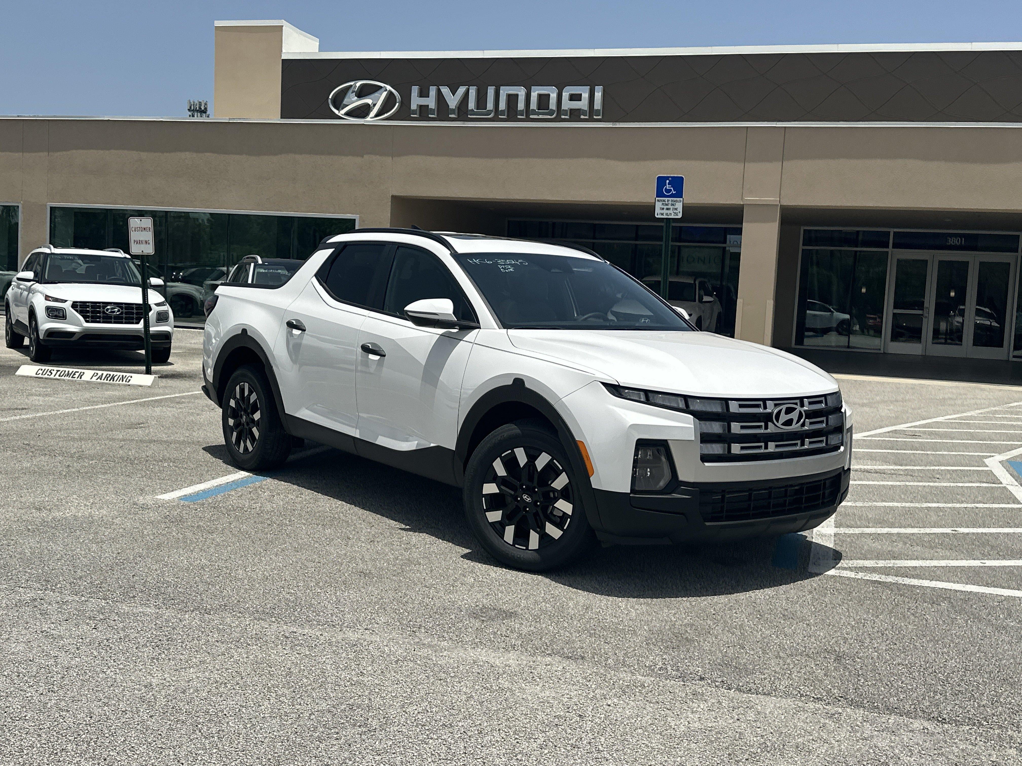 2026 Hyundai SANTA CRUZ SEL Activity