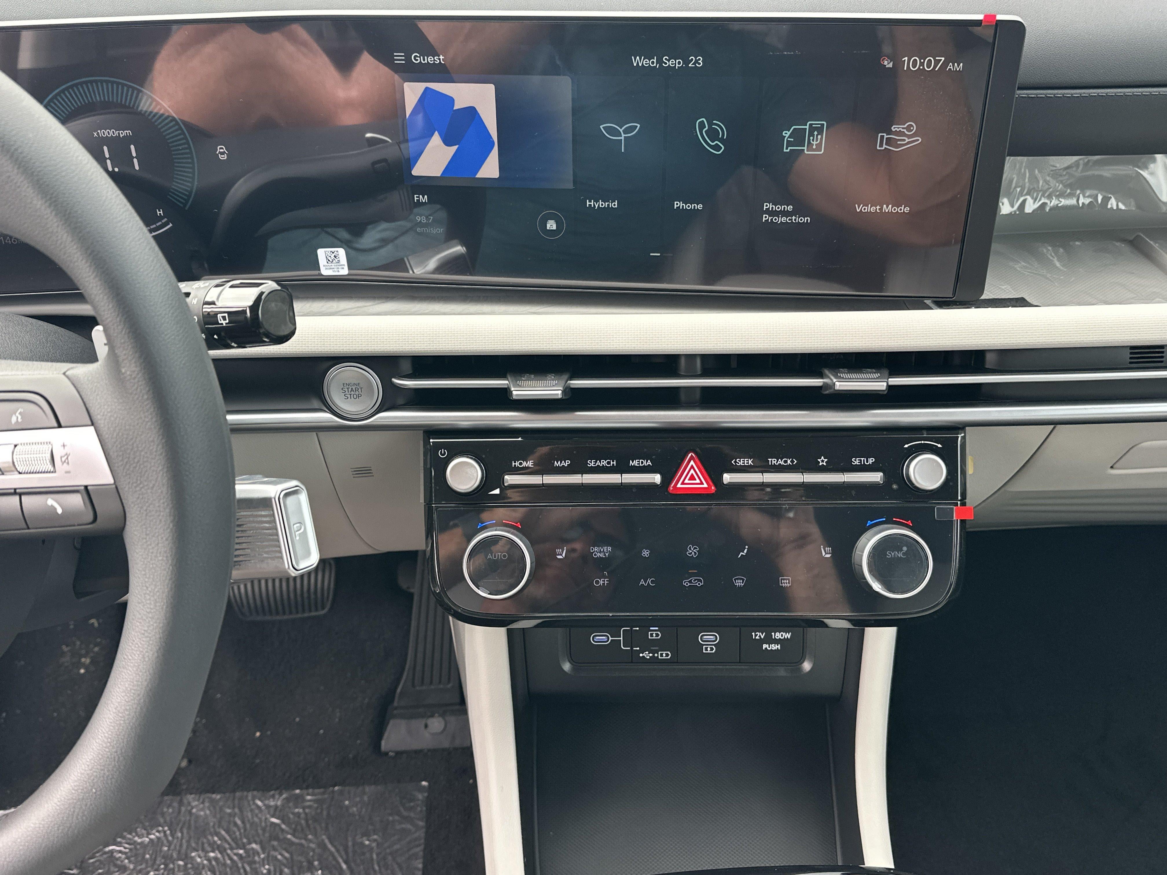 2026 Hyundai TUCSON HYBRID SEL