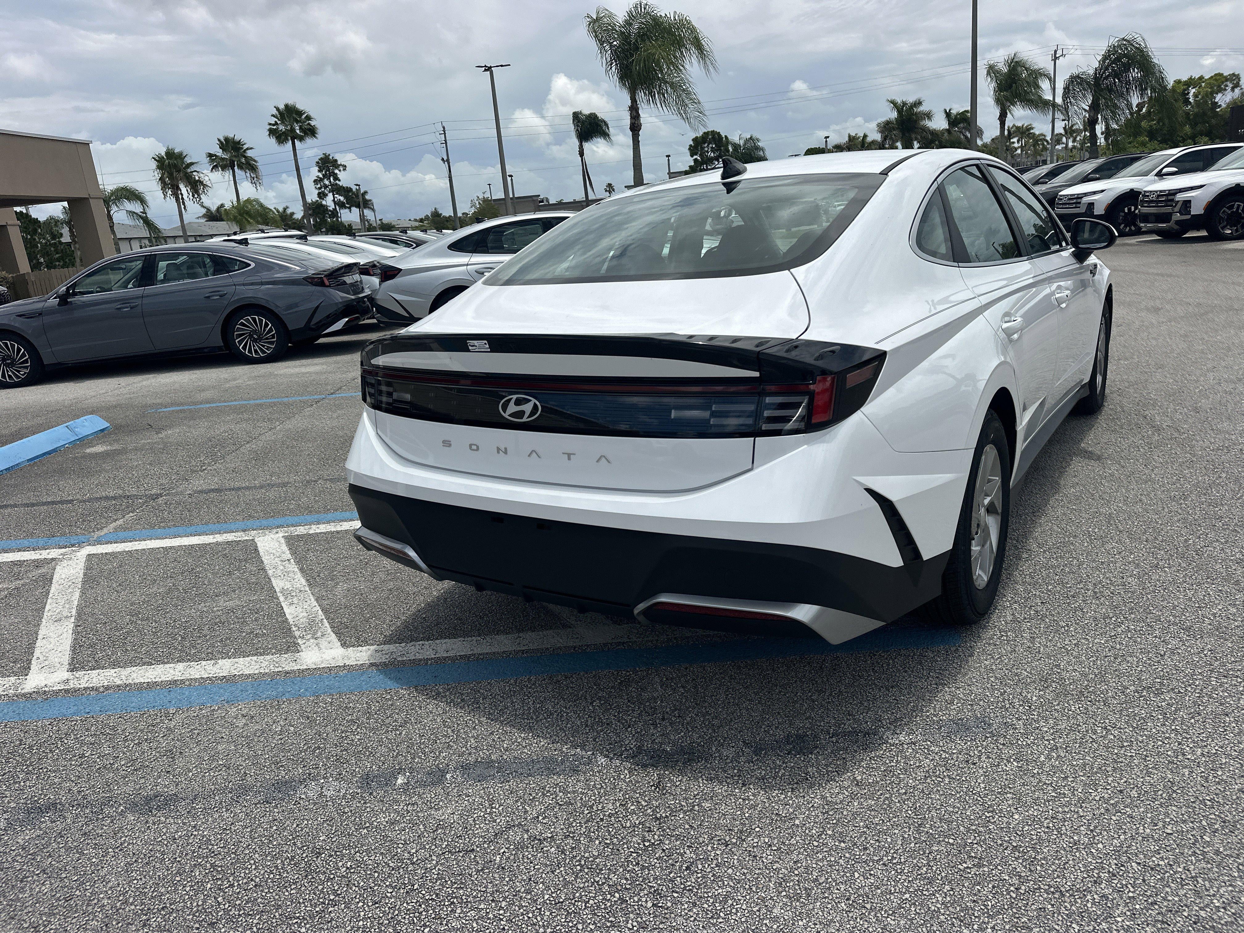 2026 Hyundai SONATA SE