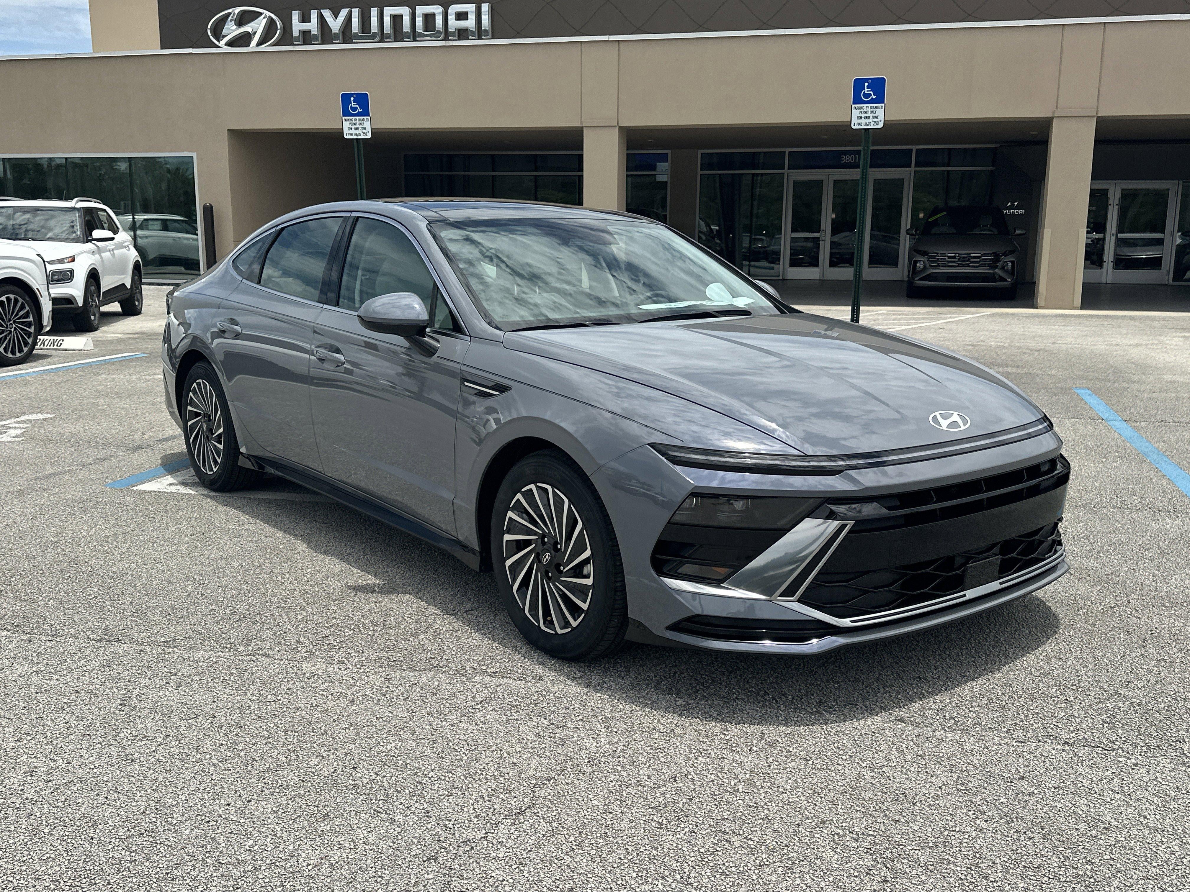 2026 Hyundai SONATA HYBRID SEL