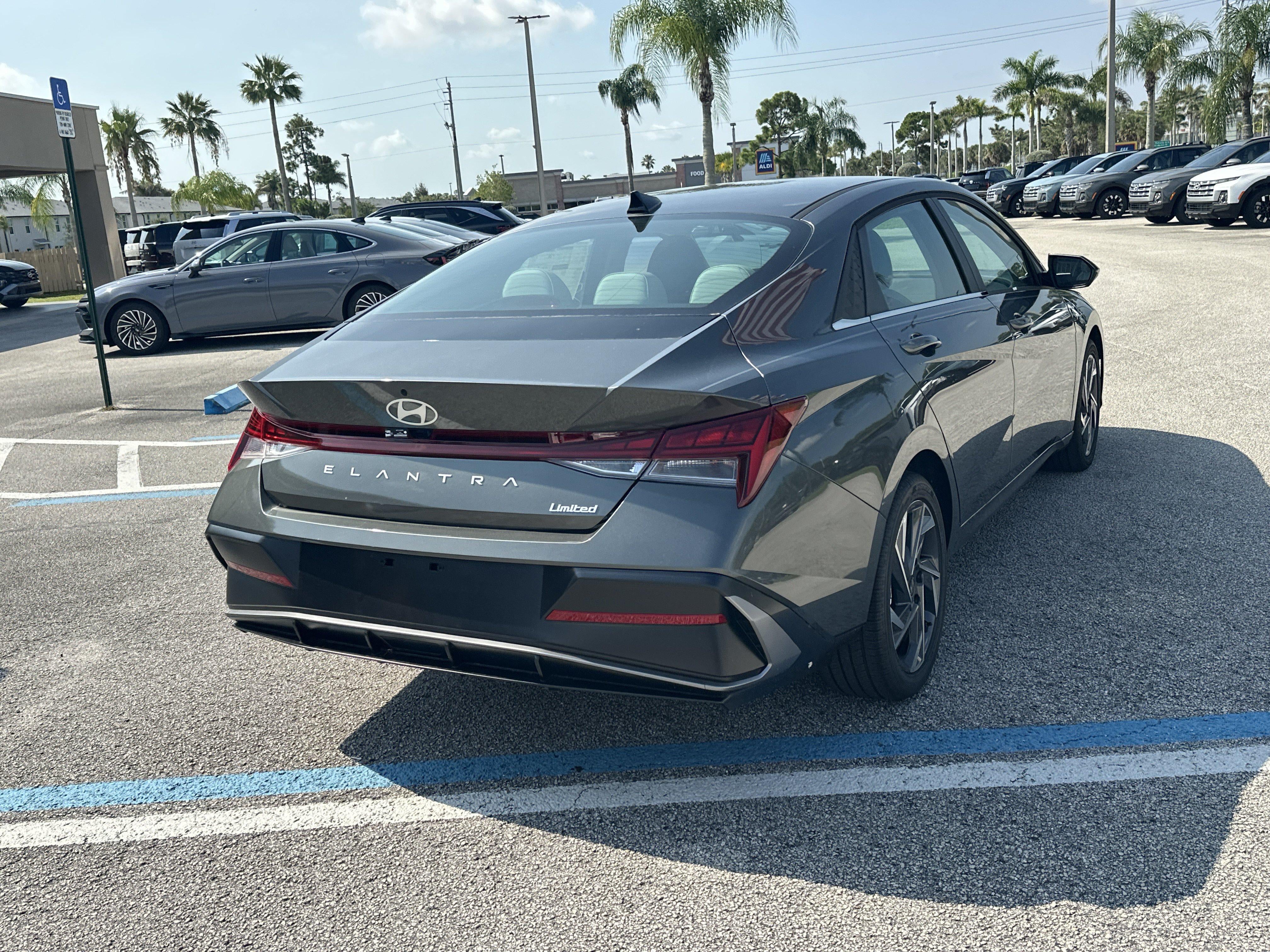 2026 Hyundai ELANTRA Limited