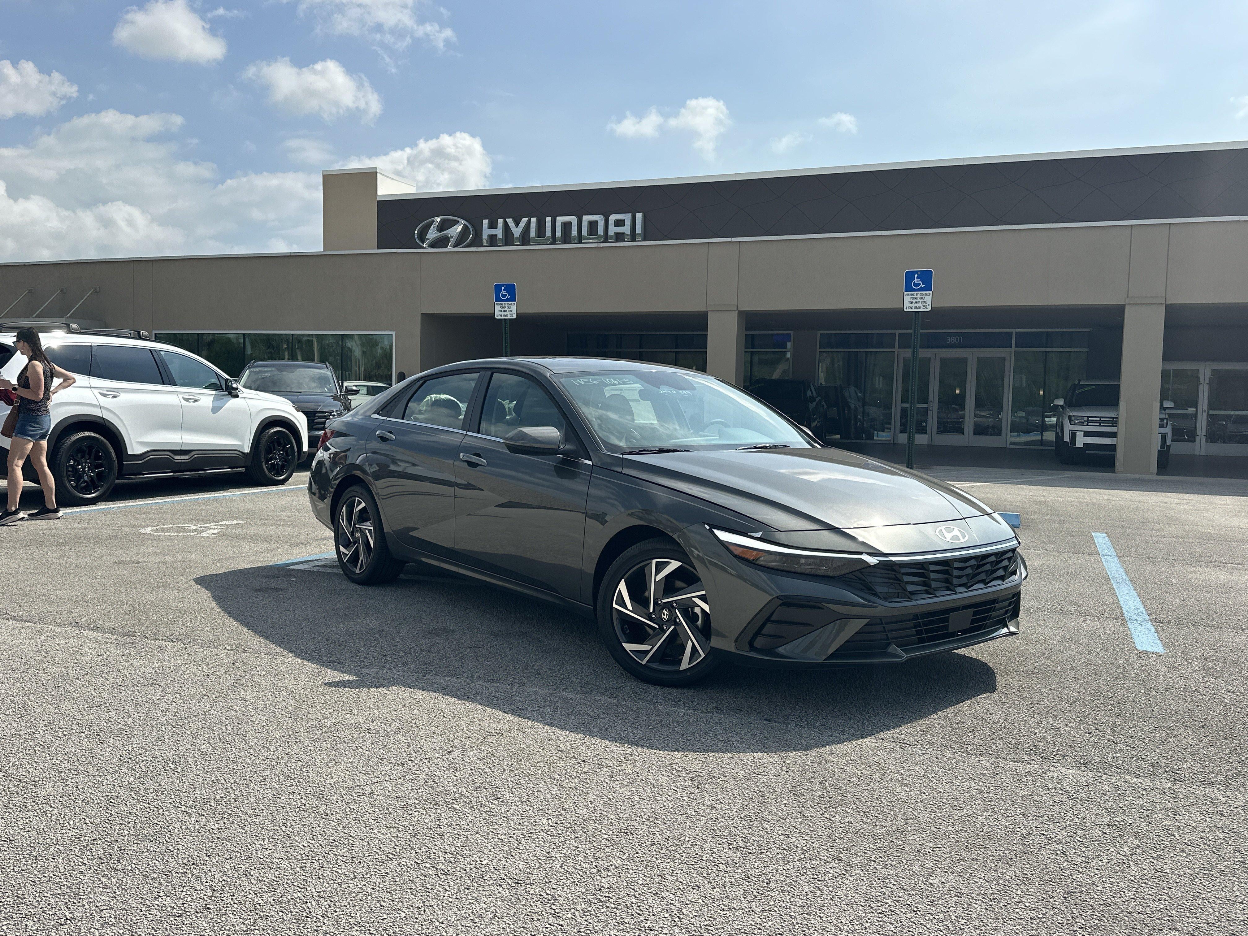 2026 Hyundai ELANTRA Limited