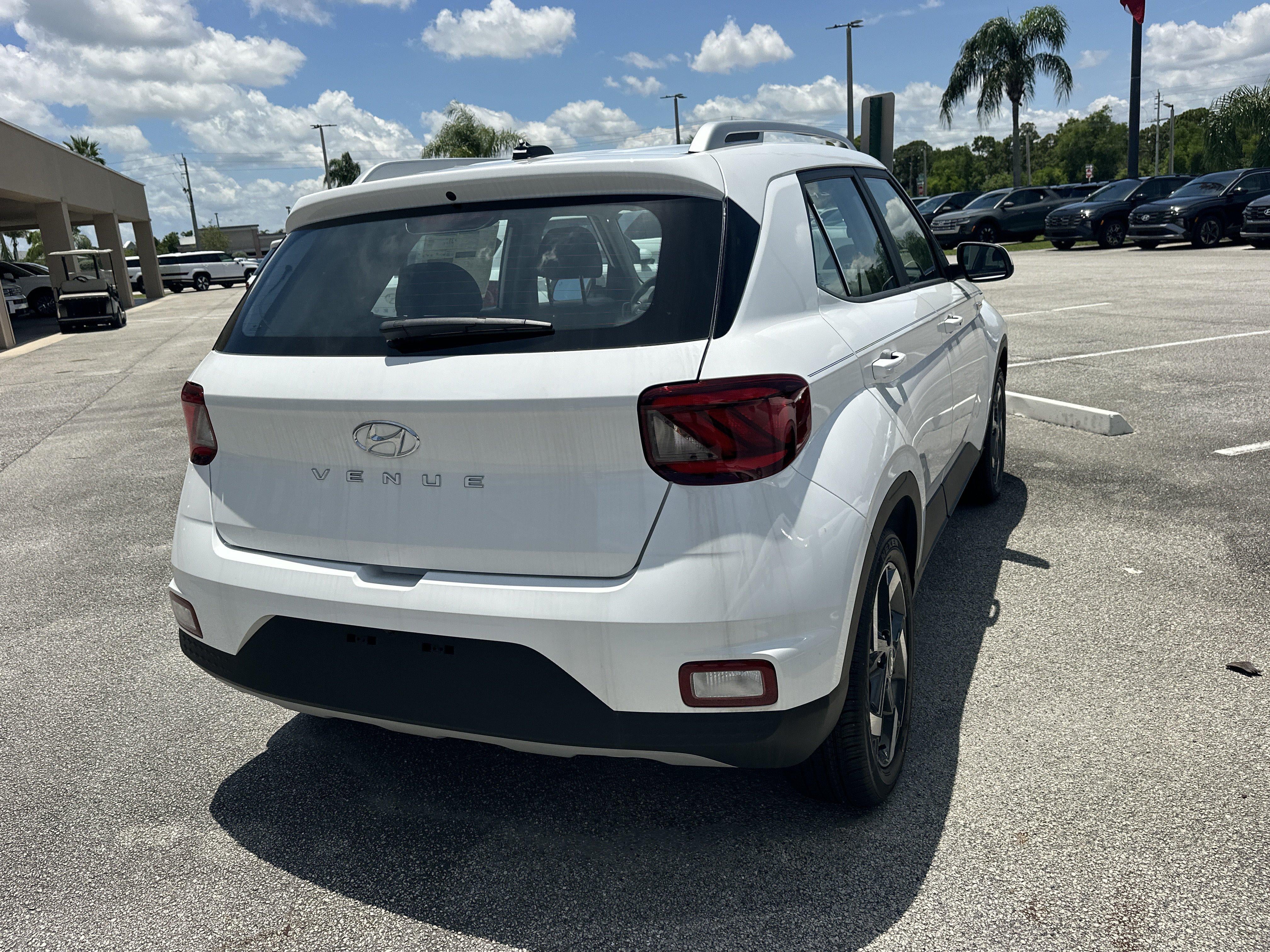 2026 Hyundai VENUE SEL