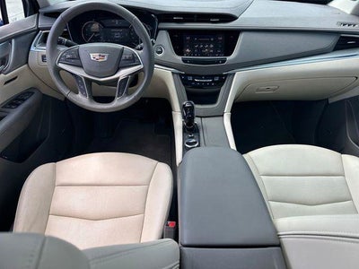 2023 Cadillac XT5 FWD Premium Luxury