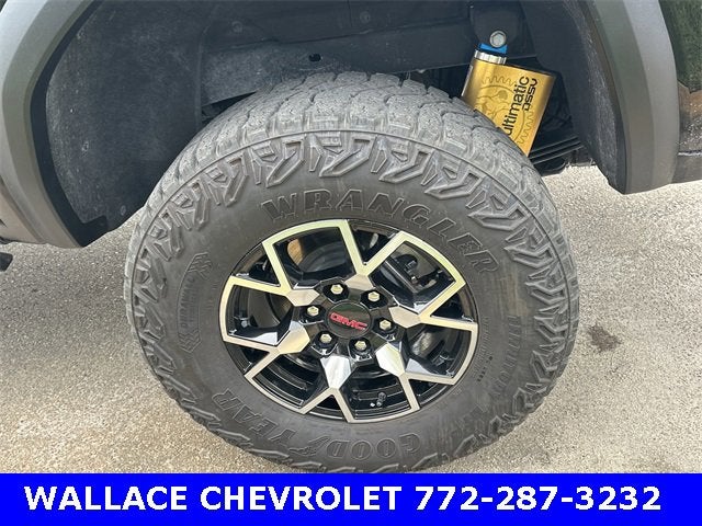 2023 GMC Canyon AT4X